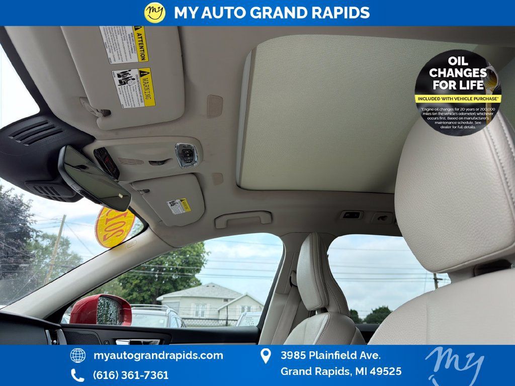Used 2019 Volvo XC60 T6 Momentum w/ Protection Package Premier AWD/4WD image 23