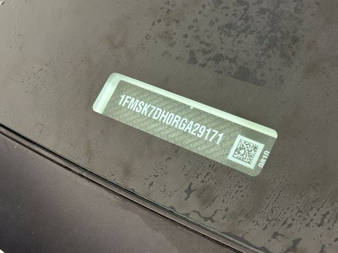 Certified 2024 Ford Explorer XLT w/ Equipment Group 202A image 21