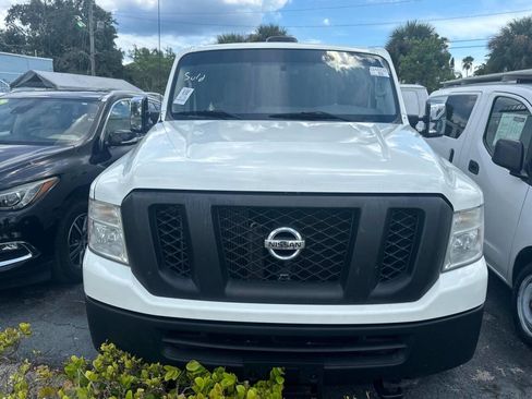 Used 2018 Nissan NV 2500 SV image 2