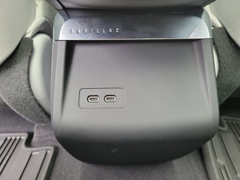 Used 2024 Cadillac Lyriq Luxury RWD image 23