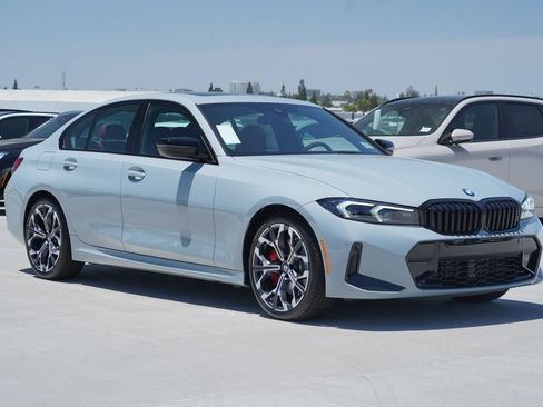 New 2026 BMW 330i Sedan w/ M Sport Package RWD image 3
