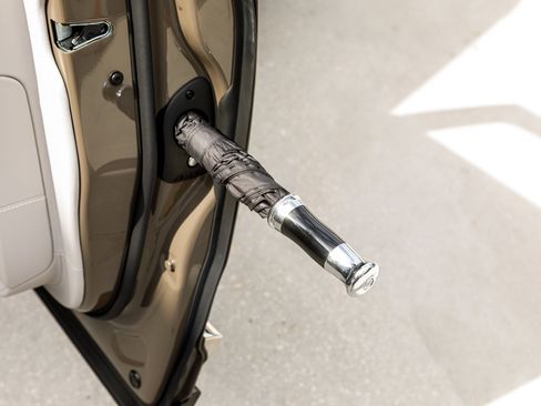 Certified 2025 Rolls-Royce Cullinan AWD/4WD image 36