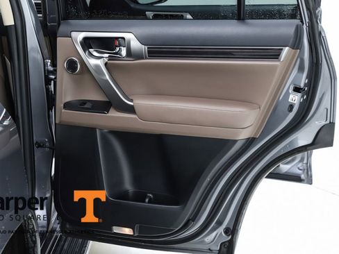 Used 2022 Lexus GX 460 Premium w/ Accessory Package image 30