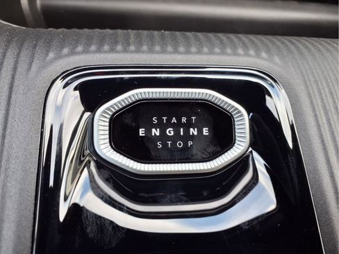 New 2026 Jeep Cherokee Laredo image 13