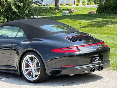 Certified 2019 Porsche 911 Carrera 4S AWD/4WD image 10