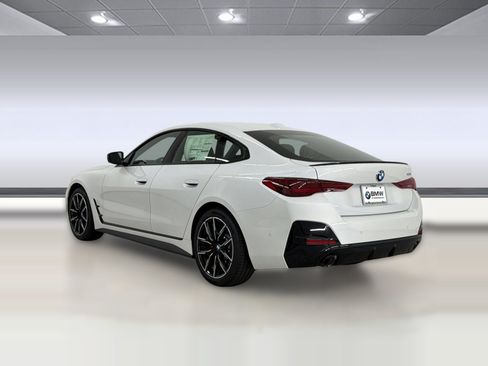 New 2026 BMW 430i w/ M Sport Package RWD image 3