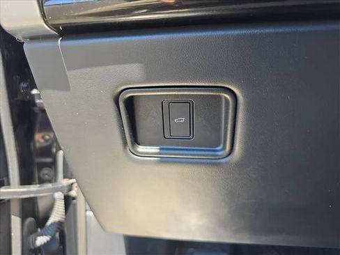 Used 2024 Land Rover Range Rover SE AWD/4WD image 24