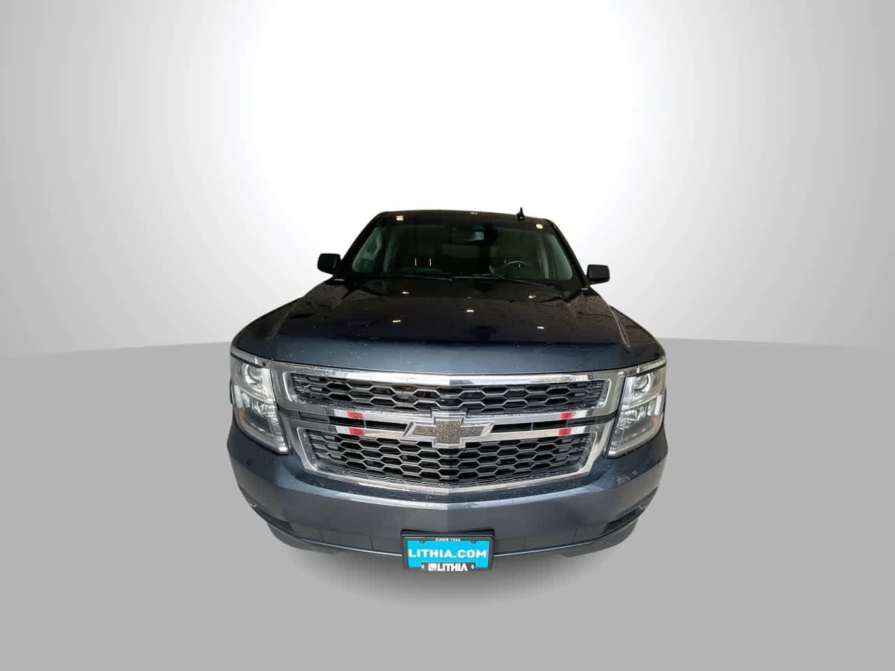 Used 2019 Chevrolet Suburban LT AWD/4WD image 3