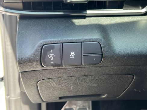 Certified 2025 Hyundai Elantra Sport FWD image 25