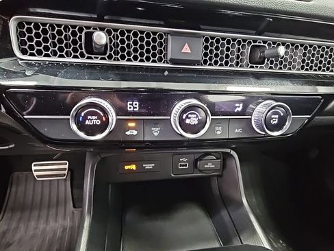 Used 2023 Honda Civic Sport image 17