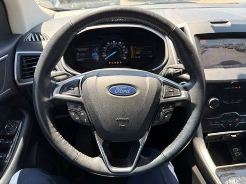 Used 2019 Ford Edge SEL w/ Equipment Group 201A FWD image 12