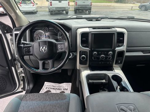 Used 2016 RAM 1500 Big Horn RWD image 21