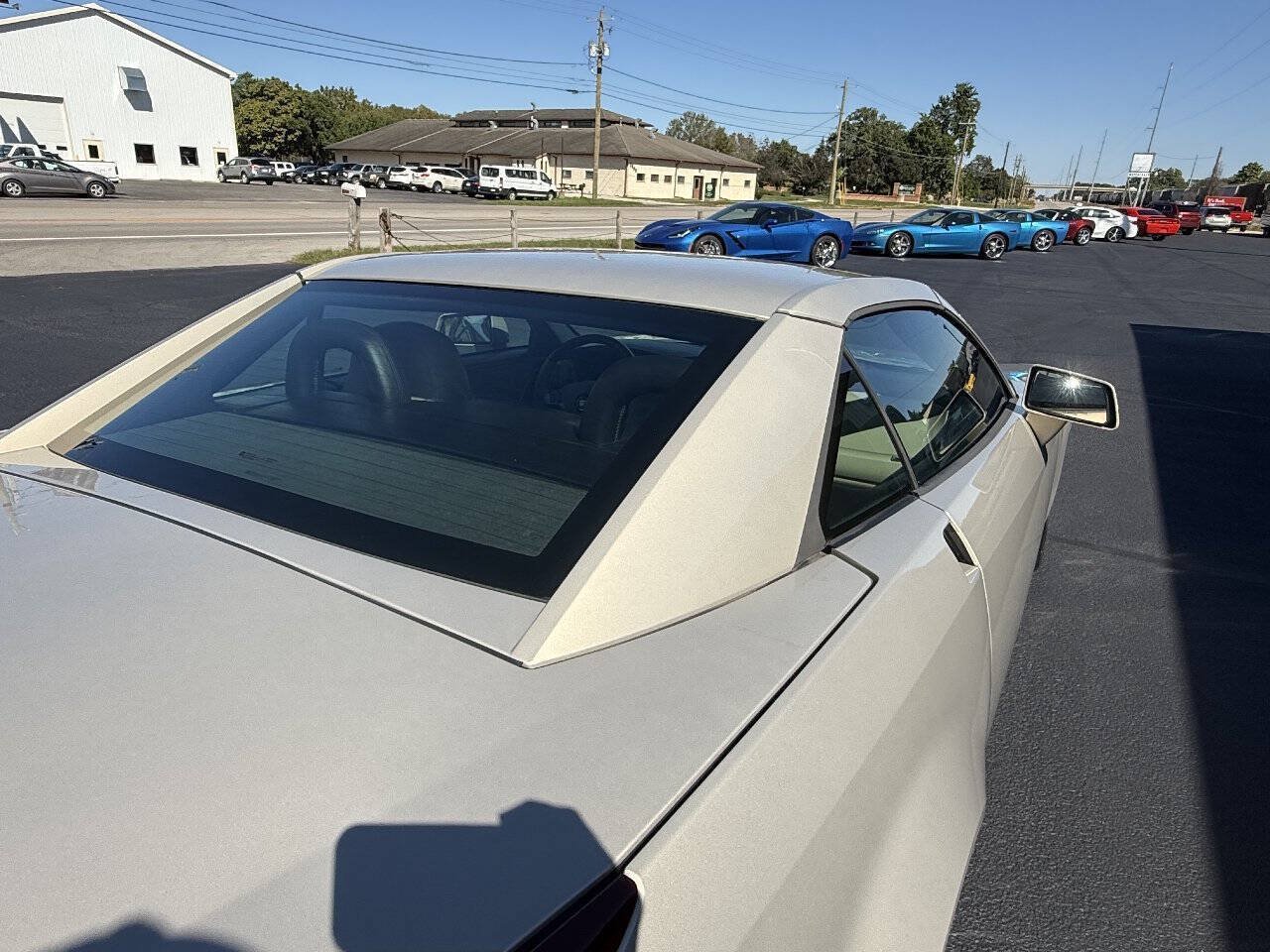 Used 2006 Cadillac XLR RWD image 88