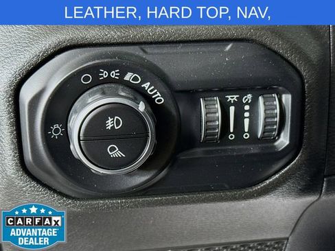Used 2020 Jeep Gladiator Overland AWD/4WD image 10