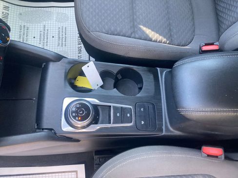 Used 2022 Ford Escape SE w/ Cold Weather Package image 30