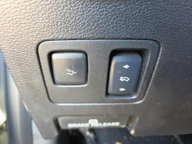 Used 2018 Ford F350 Lariat w/ Lariat Ultimate Package AWD/4WD image 26