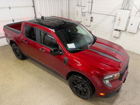 Used 2025 Ford Maverick XLT w/ Black Appearance Package image 9
