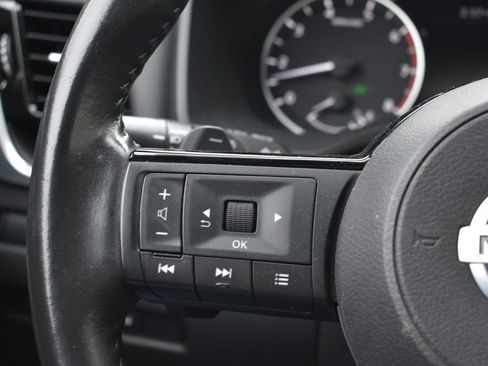 Used 2021 Nissan Rogue SL AWD/4WD image 14