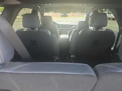 Certified 2023 Buick Enclave Essence FWD image 11