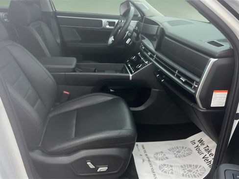 Used 2024 Hyundai Santa Fe Limited image 15