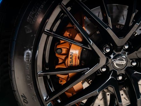 Used 2020 Nissan GT-R Premium AWD/4WD image 26