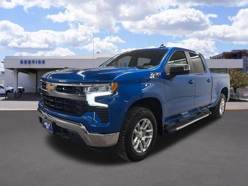 Used 2024 Chevrolet Silverado 1500 LT w/ Z71 Off-Road Package AWD/4WD image 7