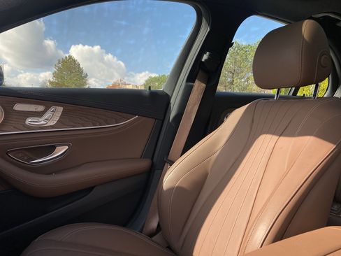 Used 2022 Mercedes-Benz E 450 E 450 w/ Driver Assistance Package image 26