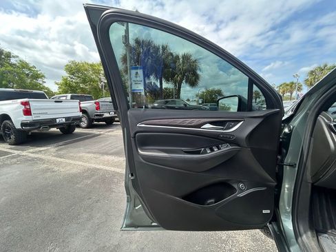 Used 2023 Buick Enclave Avenir w/ Avenir Technology Package image 30