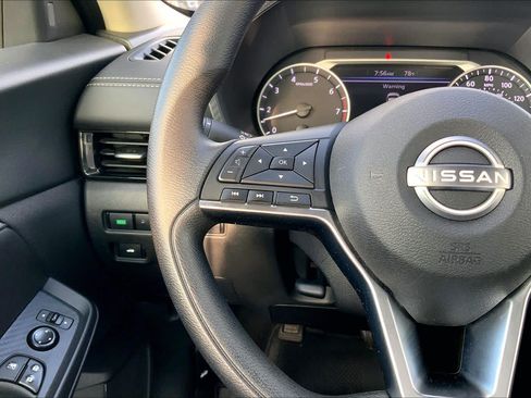 Used 2024 Nissan Sentra SV FWD image 23