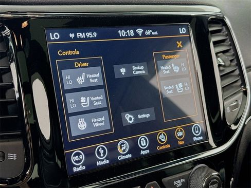 Used 2019 Jeep Grand Cherokee Limited w/ Luxury Group II image 14