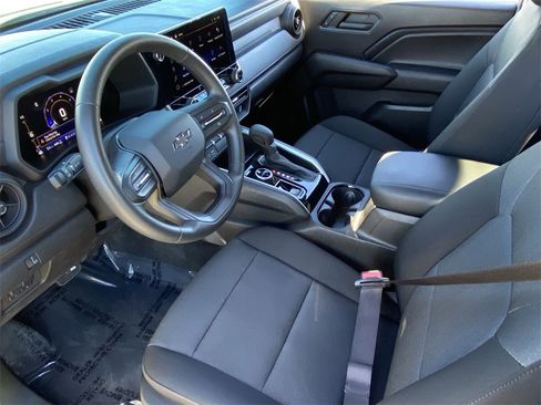 Used 2023 Chevrolet Colorado Trail Boss w/ Technology Package image 6