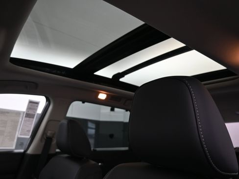 New 2026 Nissan Pathfinder Platinum FWD image 19