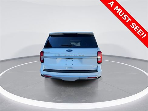 Used 2023 Ford Expedition Max XLT image 7