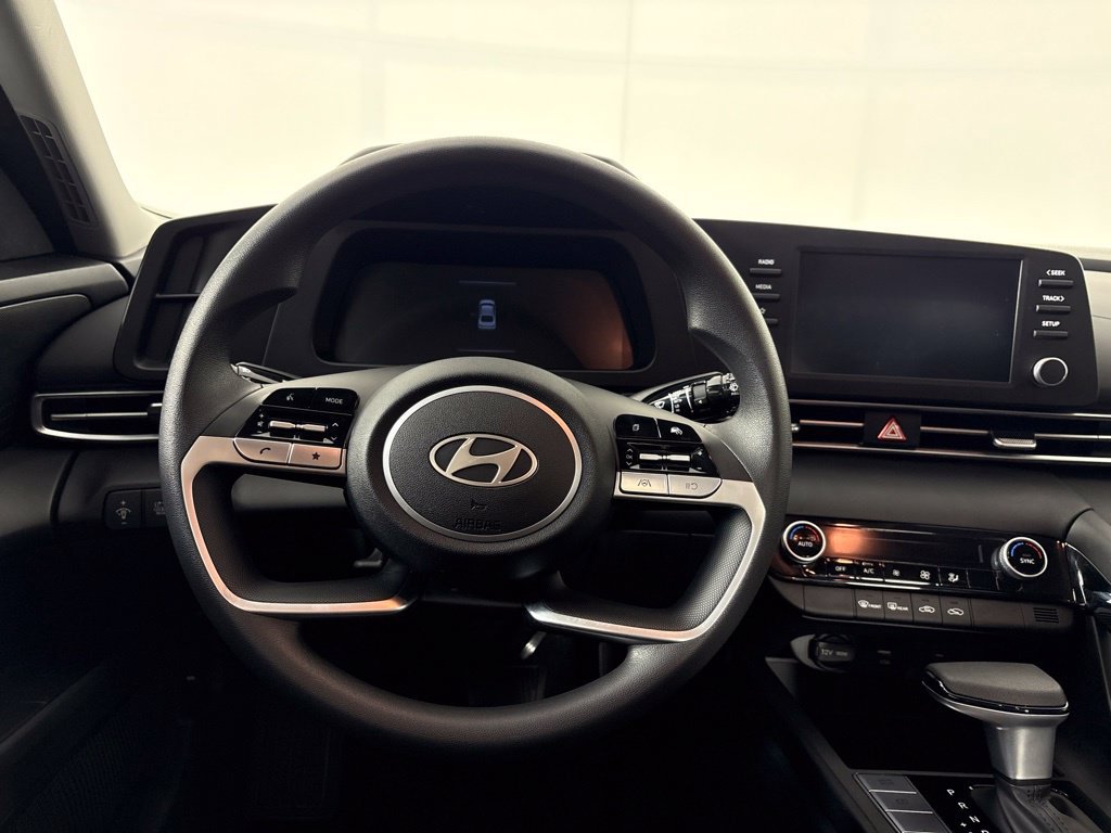 Certified 2025 Hyundai Elantra Hybrid FWD image 20