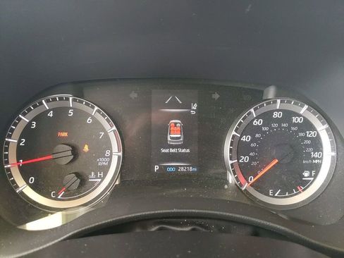 Used 2022 Toyota Highlander L FWD image 27