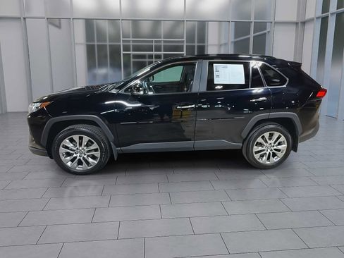 Certified 2023 Toyota RAV4 Limited AWD/4WD image 5