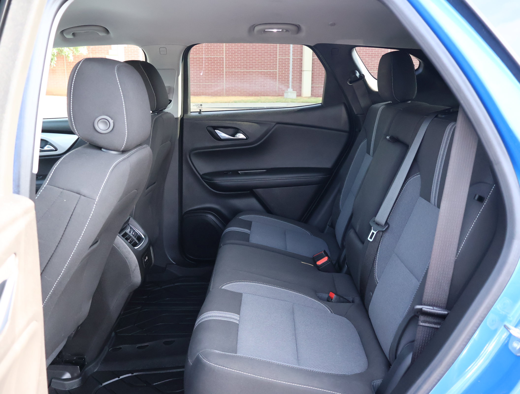 Used 2024 Chevrolet Blazer LT w/ Convenience Package FWD image 21