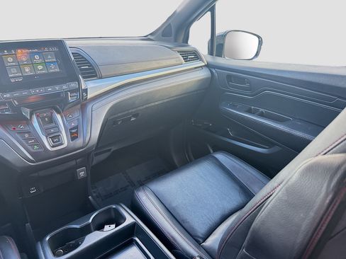 Used 2023 Honda Odyssey Sport image 21