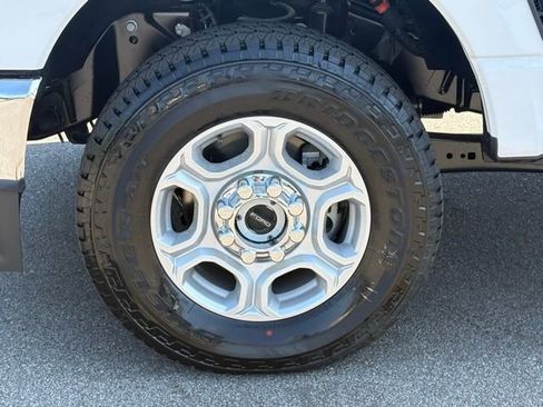 New 2026 Ford F350 XLT w/ XLT Premium Package AWD/4WD image 27