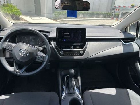 Used 2024 Toyota Corolla LE FWD image 2