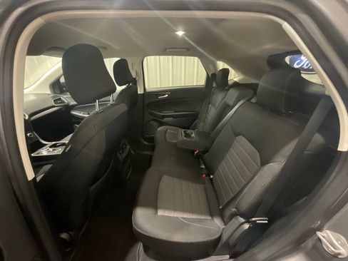 Used 2022 Ford Edge SE AWD/4WD image 10