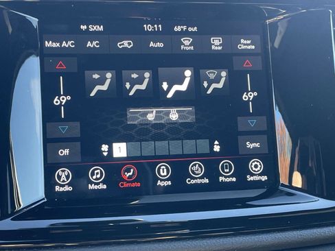 Used 2024 Dodge Durango GT image 3