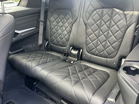 Used 2024 BMW X7 xDrive40i w/ M Sport Package AWD/4WD image 14