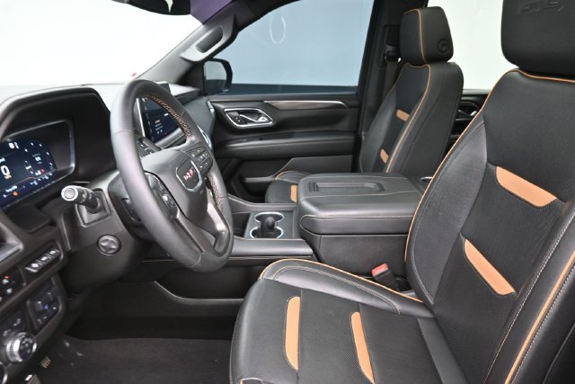 Used 2023 GMC Yukon AT4 w/ AT4 Premium Plus Package AWD/4WD image 16