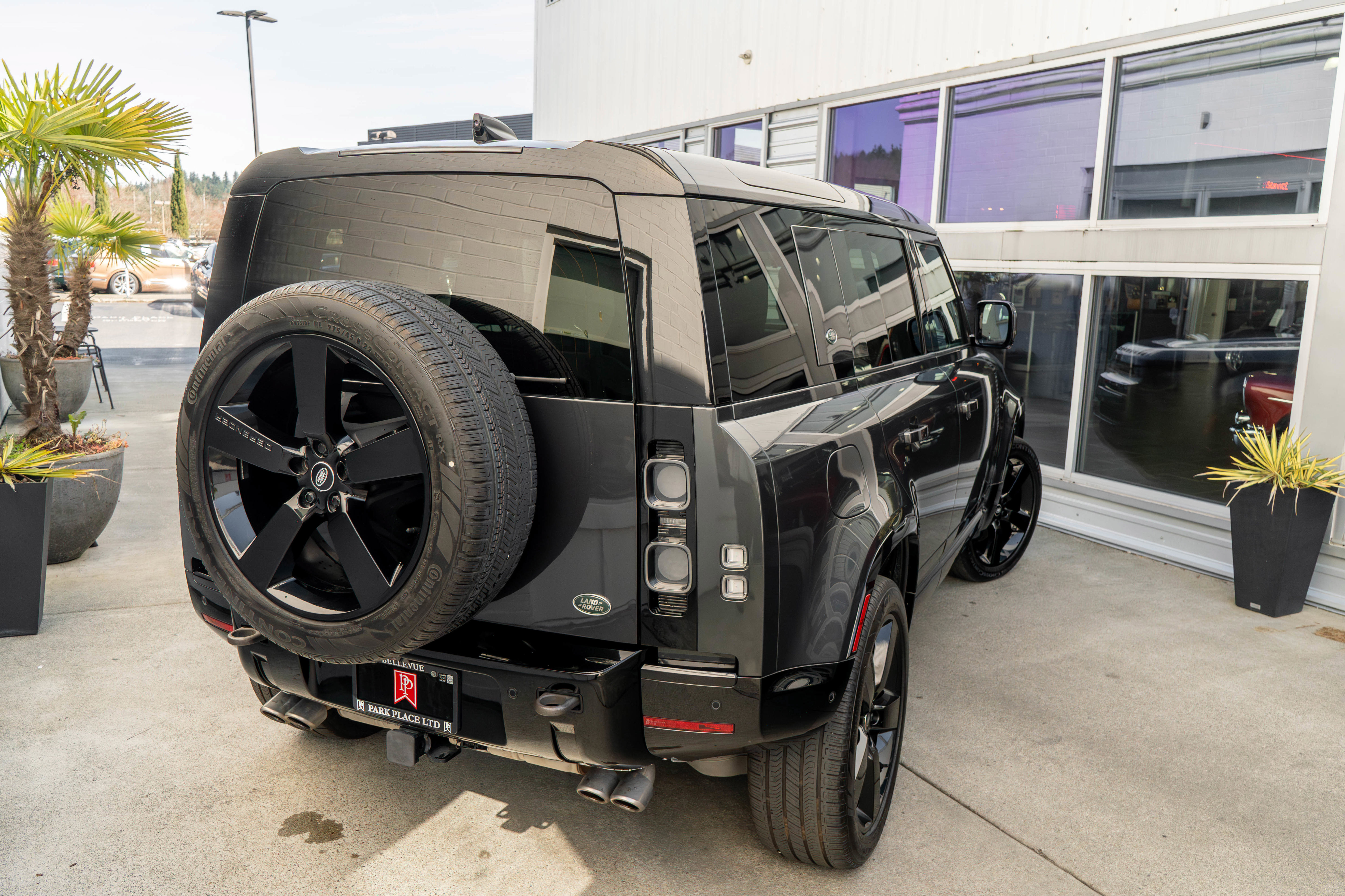 Used 2023 Land Rover Defender 110 Carpathian Edition AWD/4WD image 5