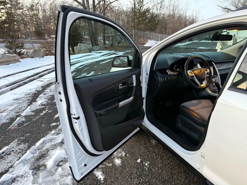 Used 2014 Ford Edge SEL w/ Equipment Group 205A image 28