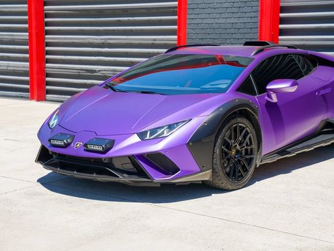 Used 2024 Lamborghini Huracan Sterrato AWD/4WD image 6