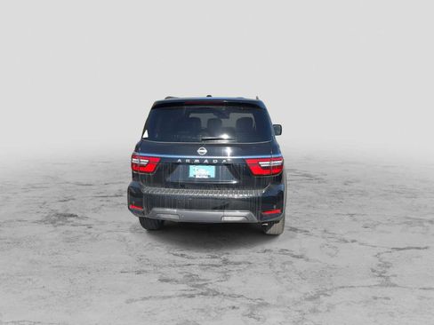 Used 2021 Nissan Armada SV image 7