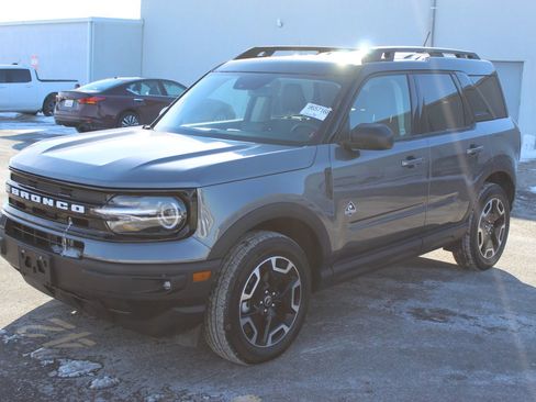Used 2024 Ford Bronco Sport Outer Banks image 2