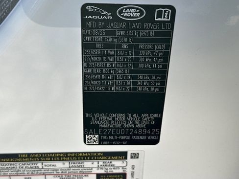 New 2026 Land Rover Defender 110 X-Dynamic SE image 31